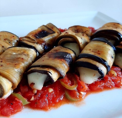 Kaşar peynirli patlıcan rulo