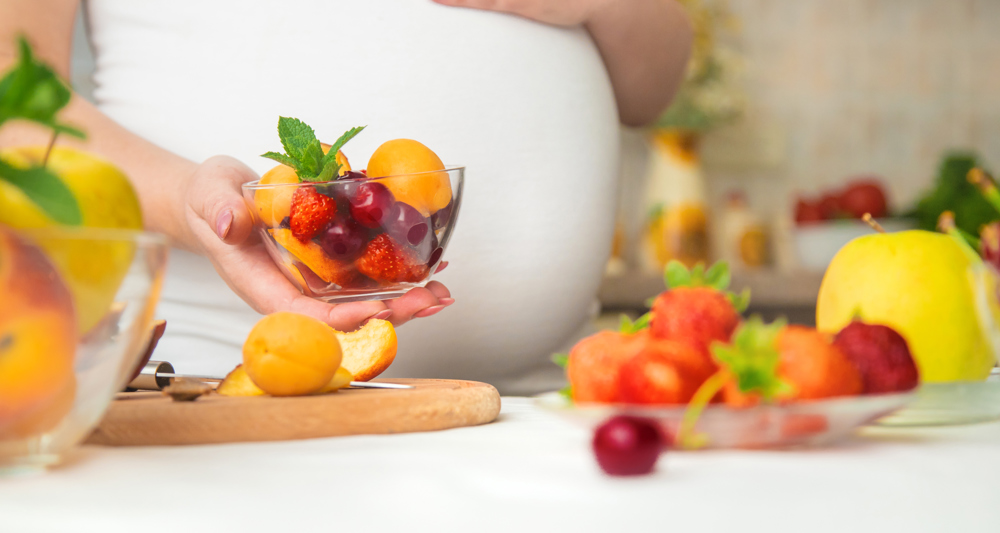 Hamilelikte Hangi Meyve Yenmeli: Anne ve Bebek İçin En İyi Seçenekler