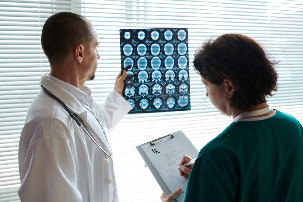 MS (Multiple Skleroz): Belirtiler, Nörobiyoloji ve Tedavi