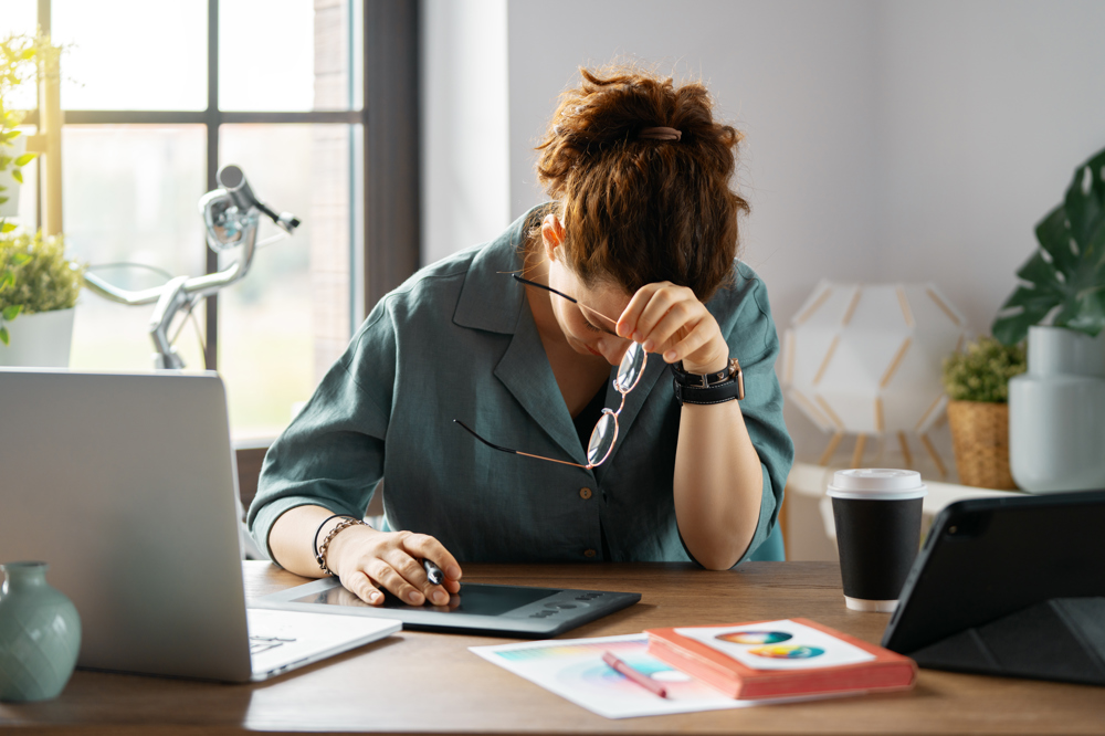 Tükenmişlik Sendromu: Belirtiler, Nedenler ve Çözüm Yolları